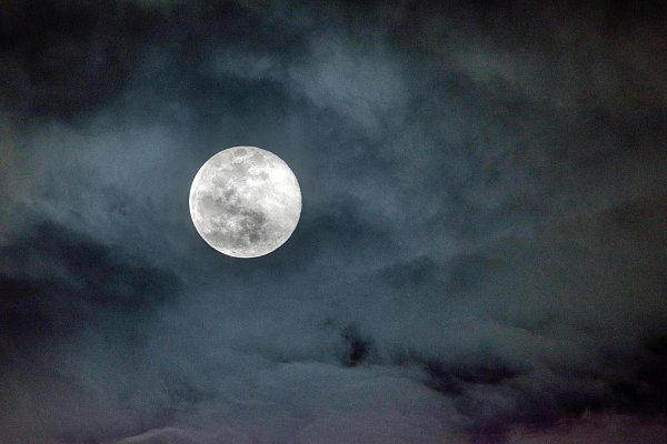 Der Supermond ist deutlich heller als ein gewöhnlicher Vollmond. - © Symbolbild: Pexels