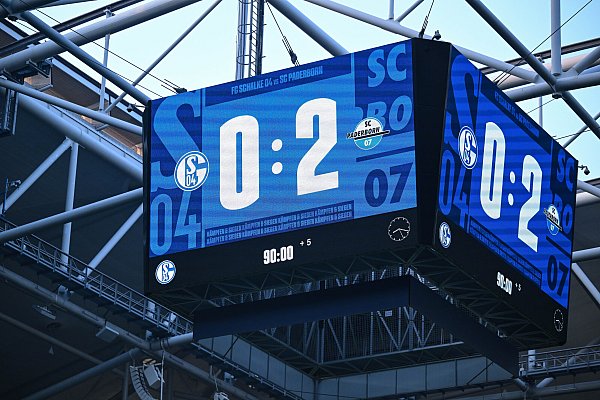 02.05.2025, Fussball, 2. Bundesliga, 32. Spieltag Saison 2024/2025, FC Schalke 04 - SC Paderborn 07, Anzeigetafel Endstand 0:2,
Foto: Teresa Kroeger - © Teresa Kroeger
