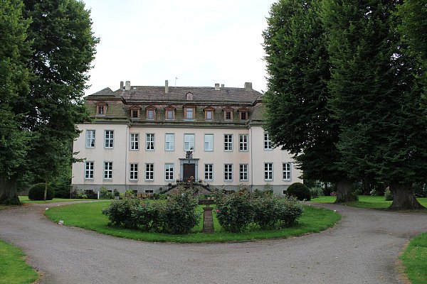Auf dem Rittergut Meinbrexen sind auch freie Trauungen auf dem Schlossgelände möglich. - © Stefan Boes