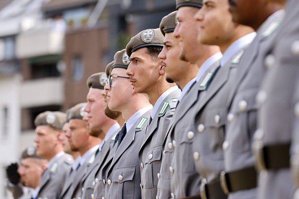 Auf zahlreiche, globale Herausforderungen muss die Bundeswehr reaktionsfähig sein. - © IMAGO/Panama Pictures