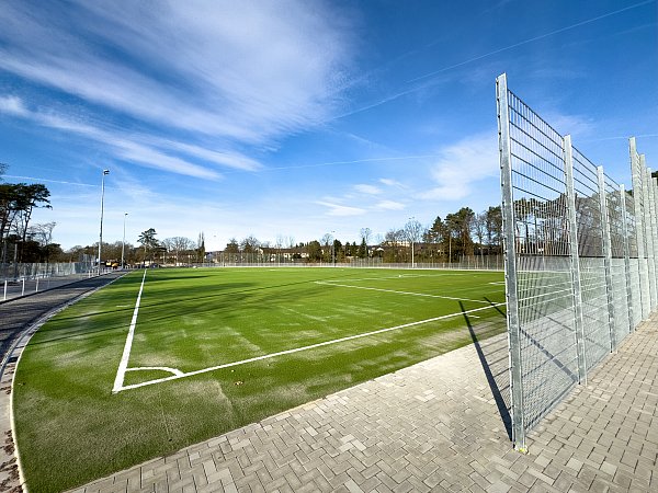Die Runderneuerung der Sportanlagen im Ostwest-Grünzug gehörte zu den ambitioniertesten Stadtumbau-Projekten. - © Andreas Zobe