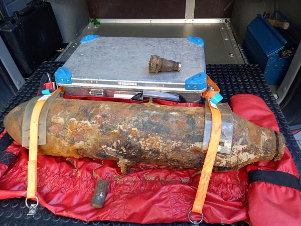 Die 70-Kilo-Bombe aus dem Zweiten Weltkrieg wurde im Mai auf dem Gelände der Grundschule Sundern in Gütersloh gefunden. - © Stadt Gütersloh