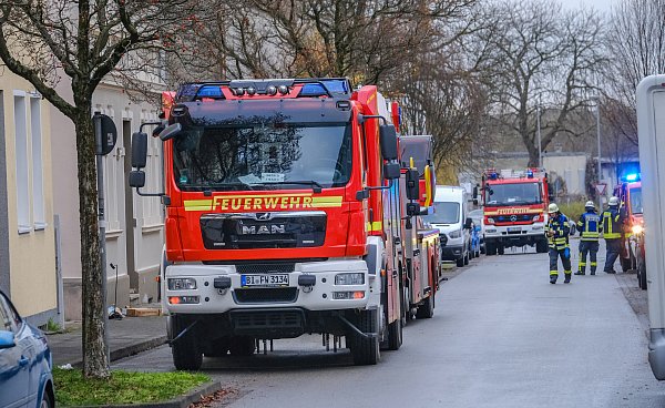 Die Einsatzkräfte verriegelten die Walther-Rathenau-Straße und andere Straßen in der Nähe der Bombe. - © Andreas Zobe