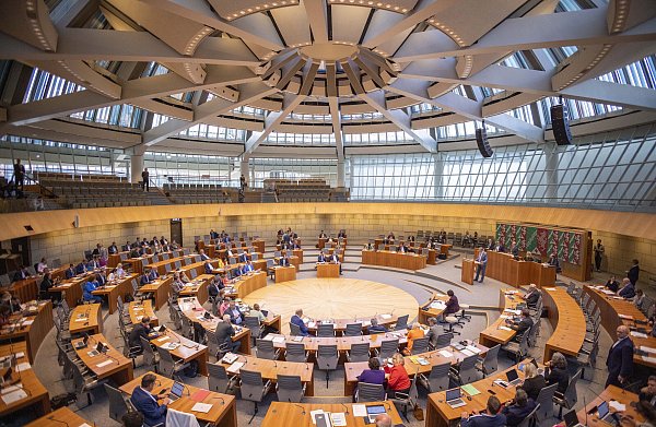 Die 100. Plenarsitzung des Düsseldorfer Landtags fand am Mittwoch statt. - © picture alliance/dpa