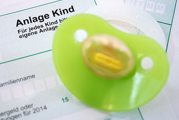 Das Kindergeld soll zum 1. Januar 2025 um fünf Euro pro Kind erhöht werden. - © Andrea Warnecke/dpa-tmn/dpa