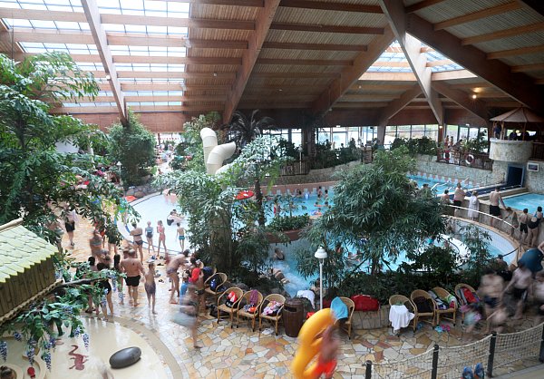 Das Herforder Freizeitbad H2O - auch zur Winterzeit geöffnet. - © Frank-Michael Kiel-Steinkamp