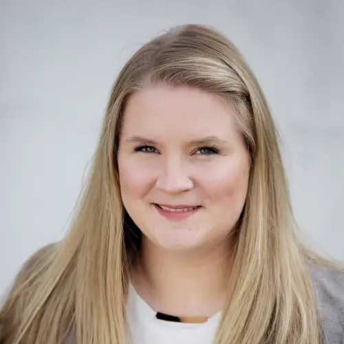Carina Schmihing
