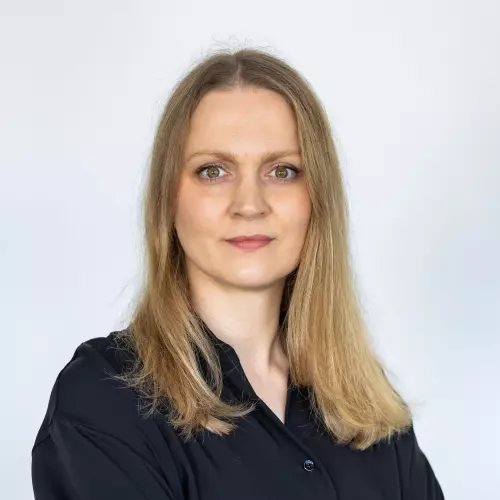 Angela Wiese