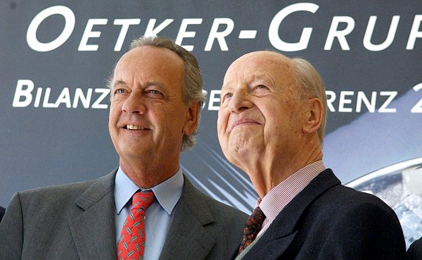 Vater und Sohn: August (l.) und Rudolf-August Oetker. - © dpa