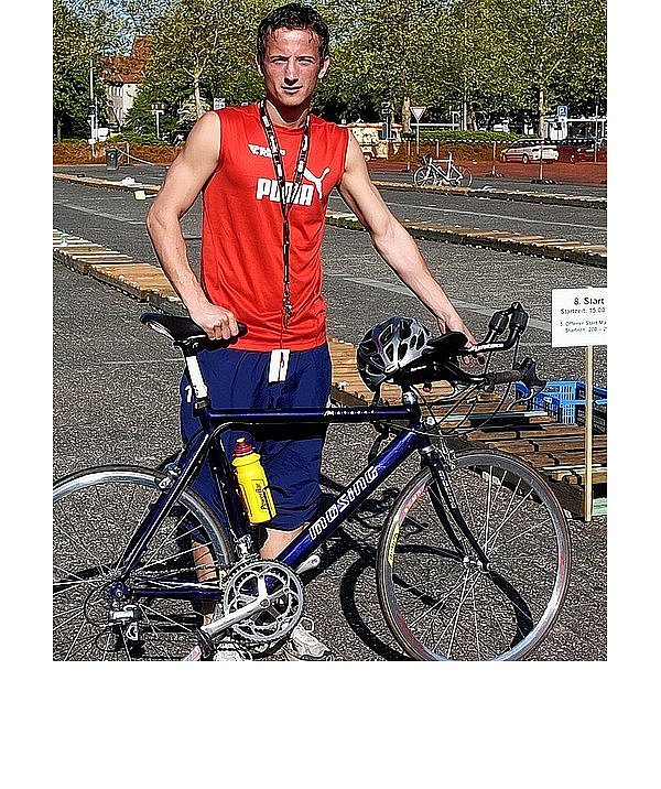 Garvin Krug setzte sich beim Schwimmen an die Spitze und zeigte auch beim Radfahren und Laufen seine Klasse.