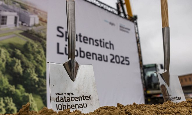 Das «Datacenter Lübbenau» soll im Regelbetrieb mit Grünstrom betrieben werden. - Frank Hammerschmidt/dpa