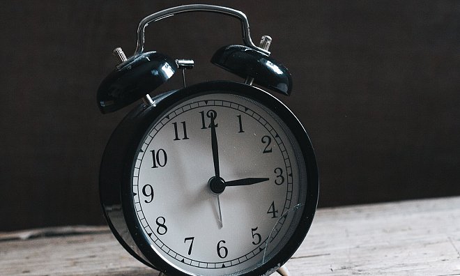 Die Zeitumstellung naht: Am 26. Oktober 2025 werden die Uhren um eine Stunde zurückgestellt. - Maike Maier