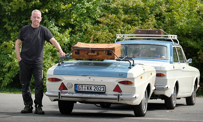Der Gütersloher Kurt Kimm ist Oldtimer-Fan und hat zwei historische Ford Taunus in seinem Besitz. - Andreas Frücht