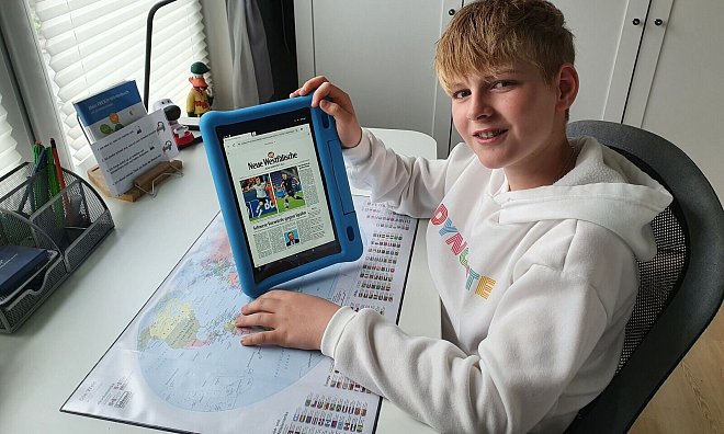 Henry aus der 4b der Liboriusschule Paderborn liest am liebsten die Artikel auf nw.de. Über die Suche gelangt er direkt zu den Inhalten, die ihn interessieren. - Liborischule Paderborn