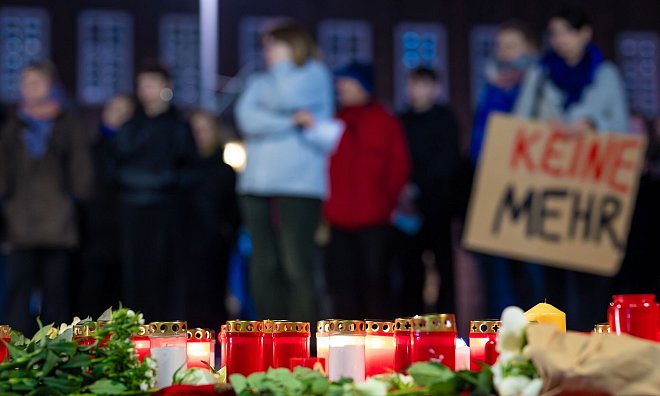 Im Gegensatz zum Rückgang bei den Tötungsdelikten stiegen die registrierten Opferzahlen bei allen anderen gegen Frauen gerichteten Straftaten an. (Archivbild) - Moritz Frankenberg/dpa