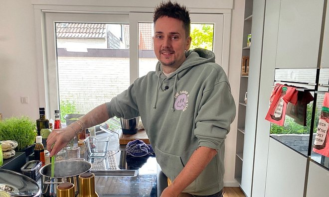 Marc Sonnenberg, den viele in Steinhagen als Goldschmied kennen, hat an der Koch-Doku "Das perfekte Dinner" teilgenommen. - RTL