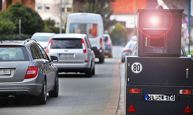 An verschiedenen Standorten im Kreis Minden-Lübbecke wird diese Woche wieder geblitzt. - Sarah Jonek