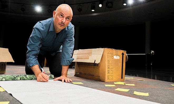 Die Premiere des Theaterstücks "All das Schöne" startet am Samstag, 13. September, im Paderborner Theater. - Tobias Kreft/Theater Paderborn