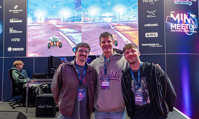 Die Gamer und Influencer Rumathra, Noahzett28 und Chefstrobel gehörten zu den Highlights der Azubi Vibes Convention in Espelkamp. - David Scholtissek