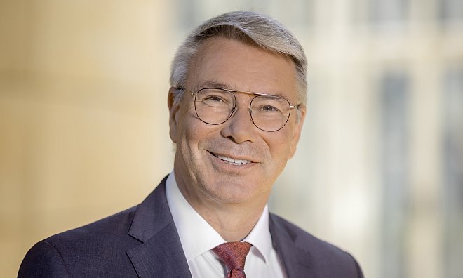 Der heimische SPD-Landtagsabgeordnete Christian Dahm übt heftige Kritik an Plänen, wonach das Arbeitsgericht Herford geschlossen und in den Standort Bielefeld integriert werden soll. - SPD