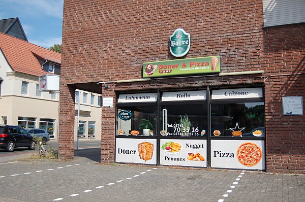 Direkt an der B65 (Mindener Straße) befindet sich das ISA Döner- und Pizzahaus in Preußisch Oldendorf. - © Sandra Spieker