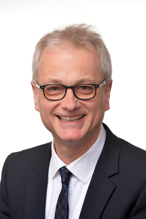 Von Nick Cave fasziniert: Pfarrer Matthias Surall. - © Jens Schulze