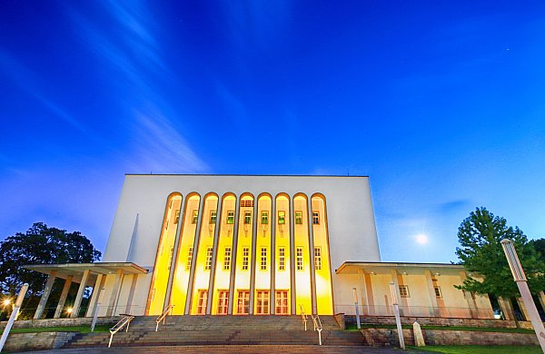 In der Rudolf-Oetker-Halle wird Kuno Knallfrosch aufgeführt. - © Sarah Jonek