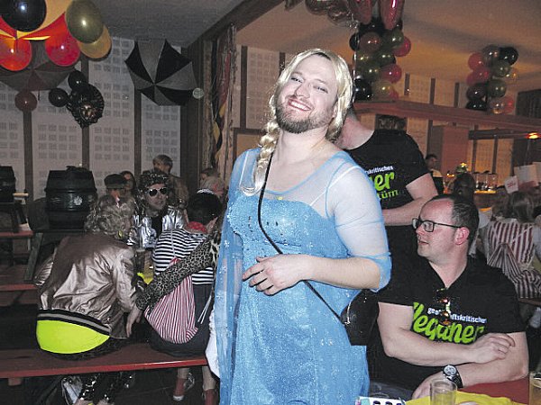 Er hat immer wieder gesagt sein Name ist Chantall, ich wage dies zu bezweifeln aber das Kostüm war trotzdem gut :) - © Kim Lea Hoffmeyer