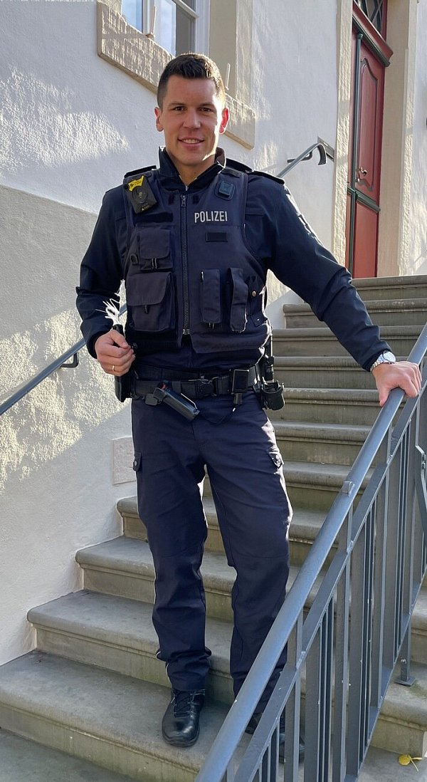 Polizeioberkommissar Stefan Tewes ist neuer Bezirksdienstbeamter in Steinheim. - © Höxter