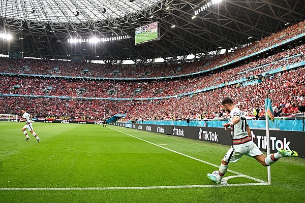 Die Puskás Arena in Budapest war voll. - © Robert Michael/dpa-Zentralbild/dpa
