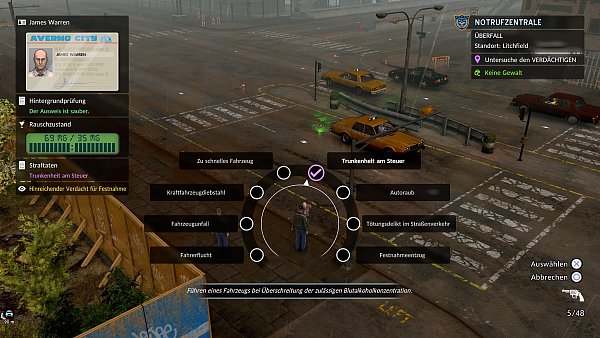 Wenn wir jemanden überprüfen, gilt immer als erstes, den Ausweis über die Zentrale checken zu lassen. Hier ist aber seine Alkoholfahrt ein Problem. Wir fackeln nicht lange – ab in die Zelle. - © Fallen Tree Games