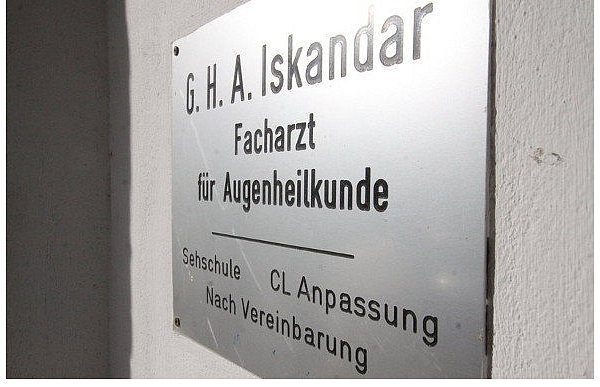 Die Patienten von Dr. Ghassan Iskandar können auch weiterhin ihren Augenarzt aufsuchen. - © FOTO: ZIMMERMANN
