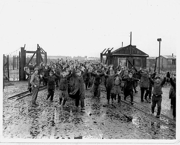 1945: Das Stalag 326 wird befreit. - © Picasa