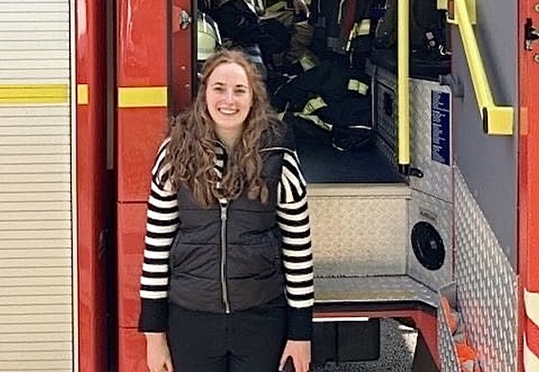 Auf dem Weg zur Abi-Klausur: Schülerin Merle wurde von der Freiwilligen Feuerwehr Löhne kurzerhand über die vollgesperrte A30 eskortiert. - © Freiwillige Feuerwehr Löhne