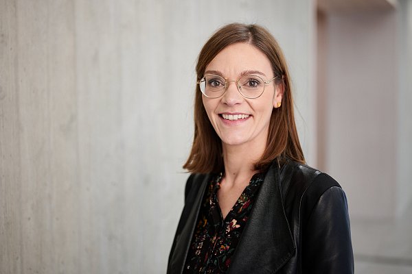 Christine Demmer ist seit Mai 2024 Professorin für Qualitative Forschungsmethoden und schulische Inklusion an der Fakultät für Erziehungswissenschaft. - © Universität Bielefeld/Gregor Herse
