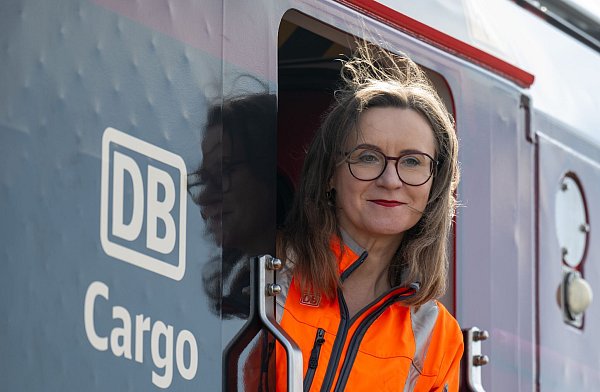 Sigrid Nikutta wurde Anfang 2020 Vorstandsvorsitzende von DB Cargo. - © Hendrik Schmidt/dpa