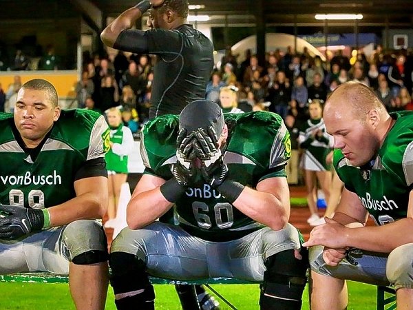 Die Bielefeld Bulldogs tragen nach dem denkbar verpassten Aufstieg Trauer. - © FOTO: ANDREAS ZOBE