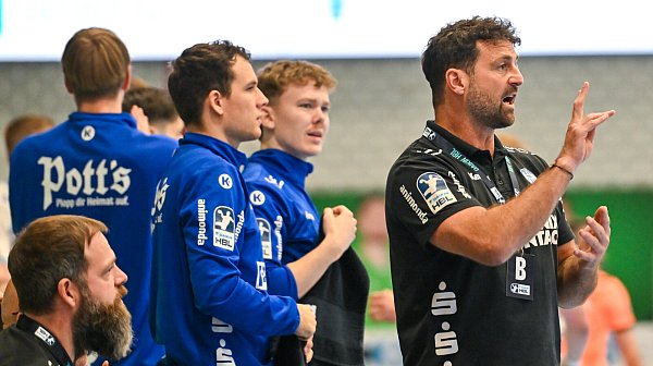 Lemgos Trainer Florian Kehrmann war mit der Vorstellung seiner Mannschaft sehr zufrieden. - © Angela Metge