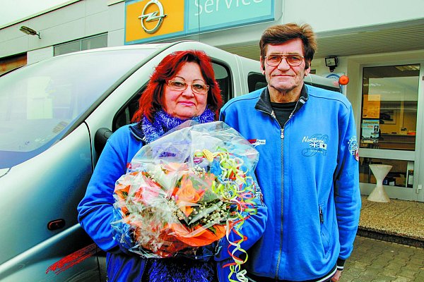 Dienstwagen: Der Opel Vivaro von Valentina Pfeil und Wilhelm Hagemeier aus Willebadessen hat 510.000 Kilometer auf dem Tacho. - © Nora Pfützenreuter