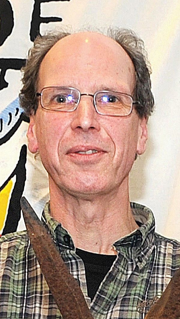 Peter Franzeck kennt sich mit der Eulenpopulation im Kreis aus. - © N.N.