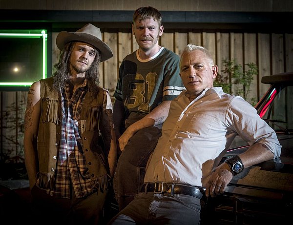Die Bangs (v.l.n.r.): Fish Bang (Jack Quaid), Sam Bang (Brian Gleeson) und Joe Bang (Daniel Craig). - © Fingerprint Releases