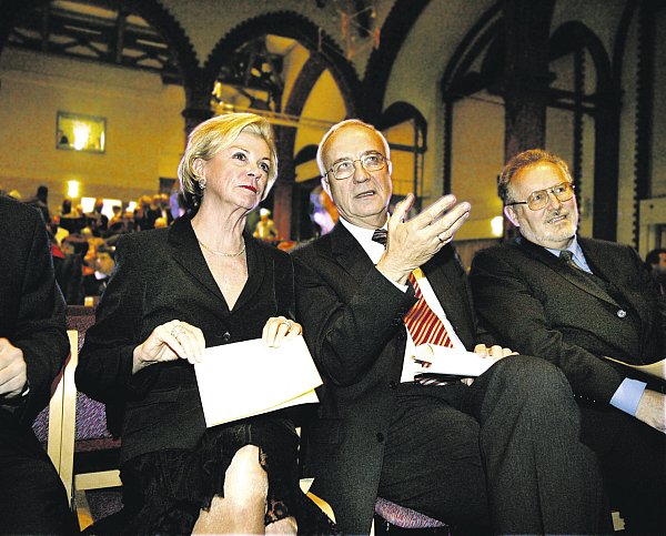 2003: Fritz Pleitgen mit Liz Mohn im Assapheum. Foto: Frücht - © andreas frücht