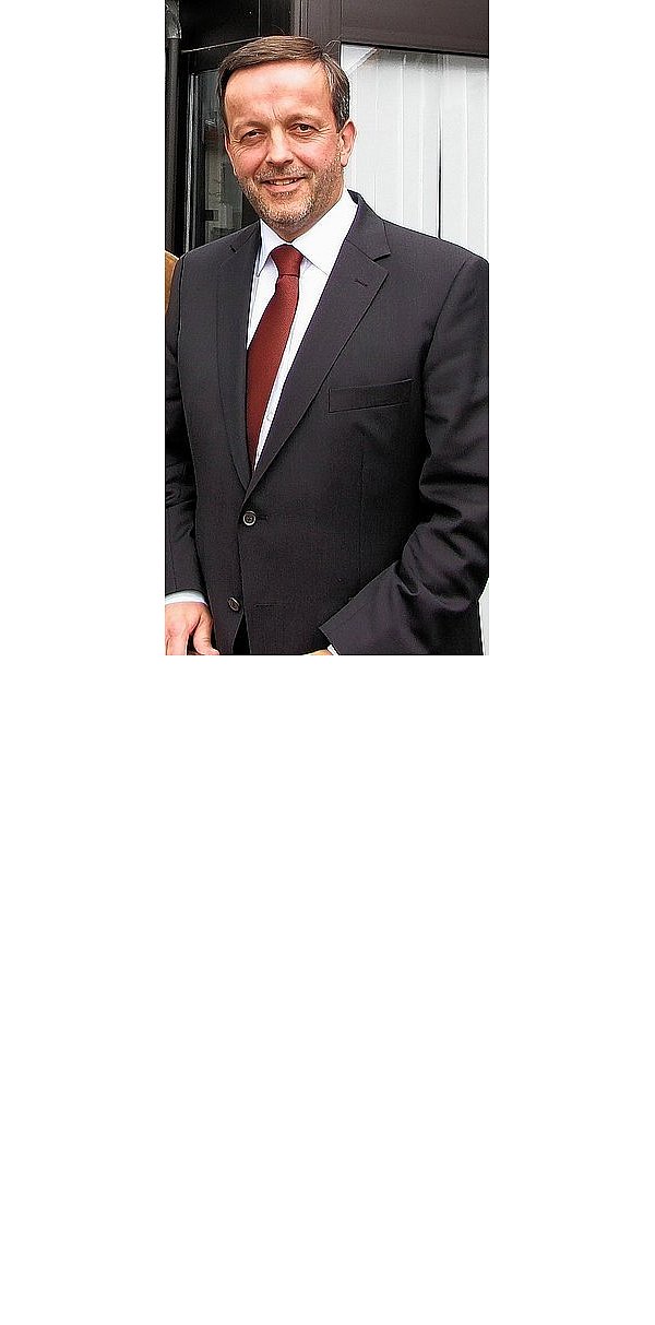 Thomas Lembeck arbeitet weiterhin bei einer Volksbank - © FOTO: RICHARD ZELENKA