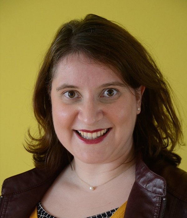 Tina Emmler: Wirtschaft und Kunst sind für sie keine sich ausgrenzenden Bereiche sondern vereinen sich - zumindest in ihrem Leben. - © Ann-Britta Dohle