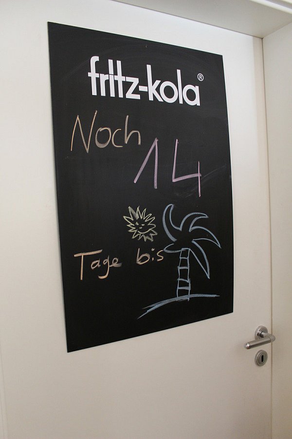 Tafel: Die Hennings zählen die Tage. - © Melanie Wigger