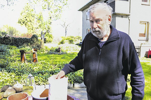 Aussaat nach den Eisheiligen: Hans Greßhöner hat die Saatmischung schon bestellt. Aussähen wird er nach dem 15. Mai. - © Natalie Gottwald