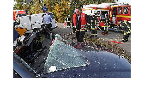 Schwerer Unfall

fordert ein Todesopfer - © Extertal