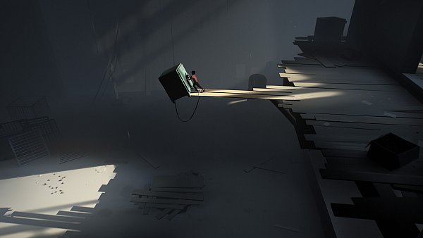 Ob das klug ist, den Tresor in den Abgrund zu stoßen, wenn er mit einem Strick mit dem Balken verbunden ist, auf dem wir stehen? - © Playdead