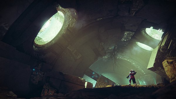Die atmosphärischen Level überzeugen mit spannendem Lichtspiel und glaubwürdiger Sci-Fi-Architektur. - © Bungie