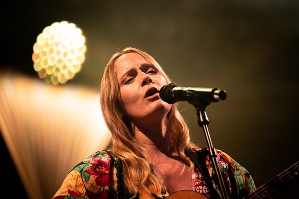Kristin Shey spielt in der Neuen Schmiede - © Celina Allard